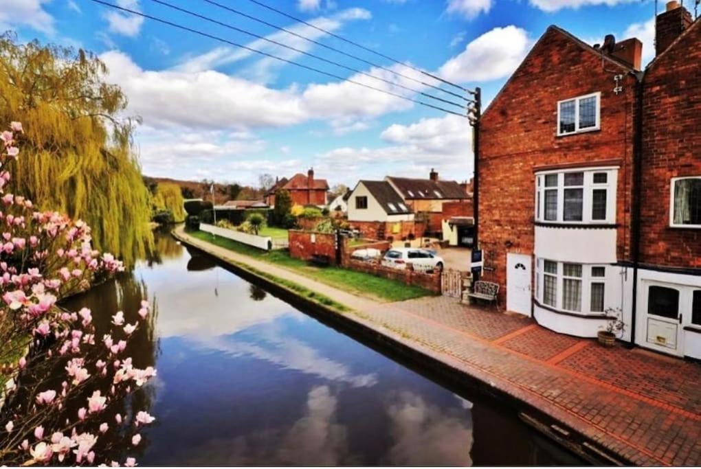 Hidden Gem Canal Facing Retreat With Lovely Walks Hopwas Exteriör bild